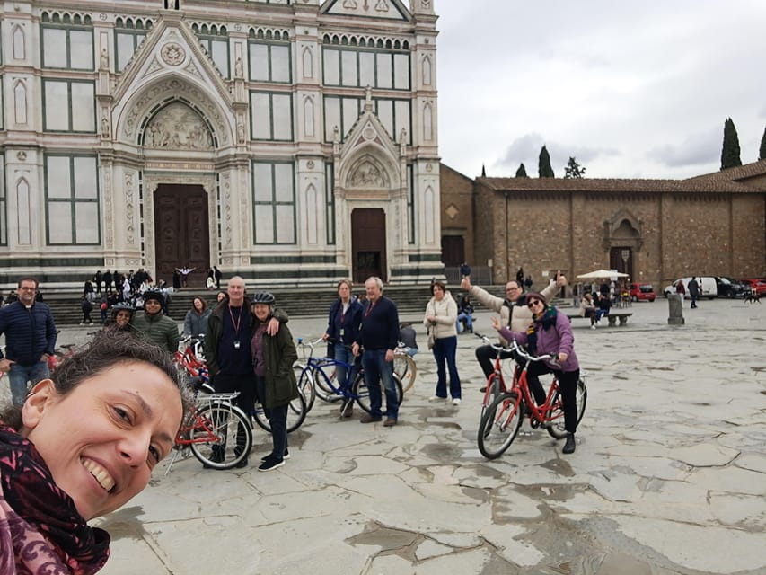 Florence: Private Bike Tour - The Arno at Ponte alle Grazie