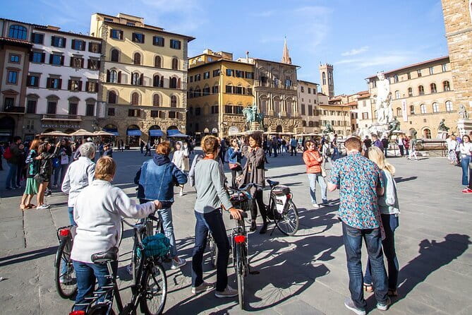 Florence Vintage Bike Tour–guided, small group or private option - Why a bike is useful in central Florence