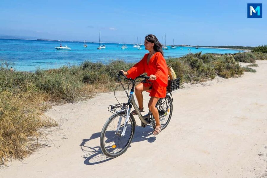 Formentera: discover our fast ferry + electric bike package. - Collecting the electric bike at La Savina