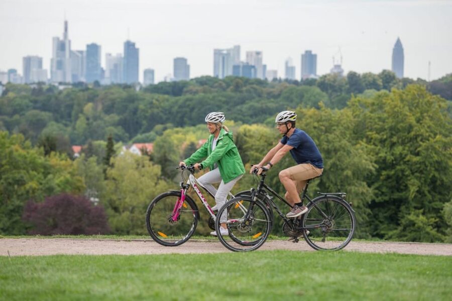 Frankfurt: Full-Day Bicycle or E-Bike Rental - Building your own Frankfurt route