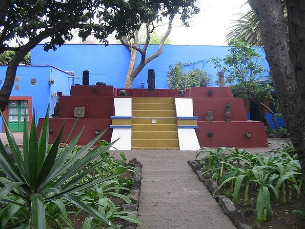 Frida Kahlo VIP [Museum Tickets Included] Bike, Markets & Churros - Starting in Del Carmen near the bike shop