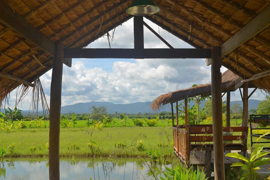 From Chiang Mai: Mae Taeng Valley and Waterfalls Cycle Tour - Wat Ban Den, a major cultural stop