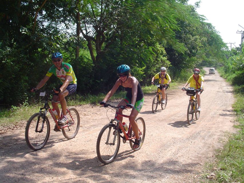 From Chiang Mai: Mae Taeng Valley and Waterfalls Cycle Tour - Thai lunch in a tropical garden