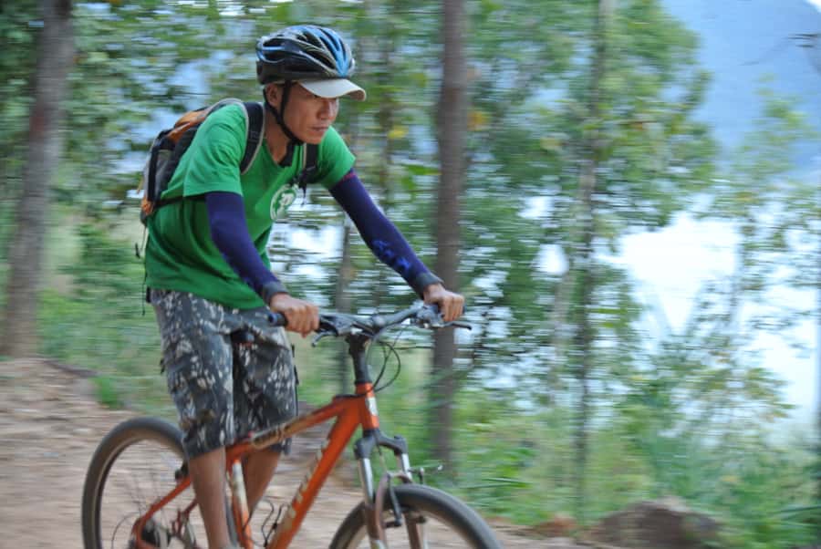 From Chiang Mai: Mae Taeng Valley Hike & Bike Day Trip - Thai lunch with a view of the countryside