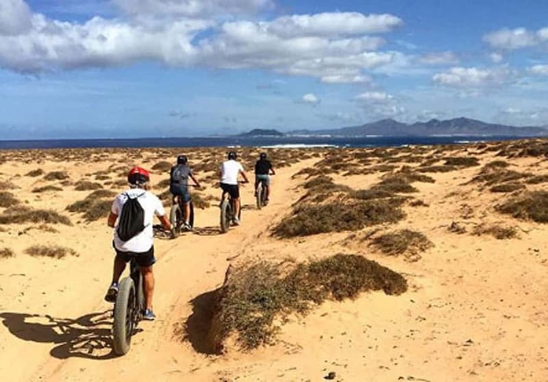 From Corralejo: Fuerteventura Guided E-Bike/E-scooter Tour - Bayuyo and the northern volcanic chain