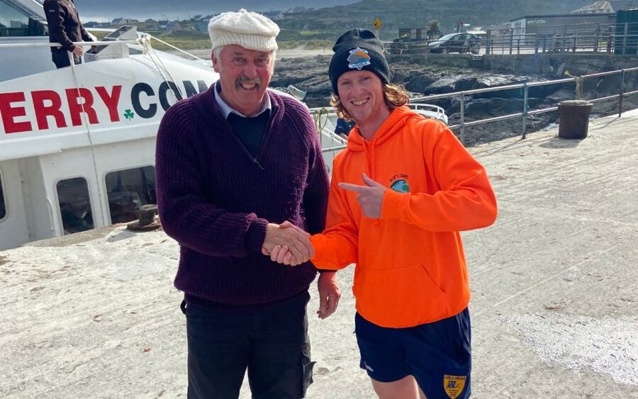 From Doolin: Day Trip to Inisheer with Bike or Bus Tour - Free time for a pint, the beach, or a little wandering