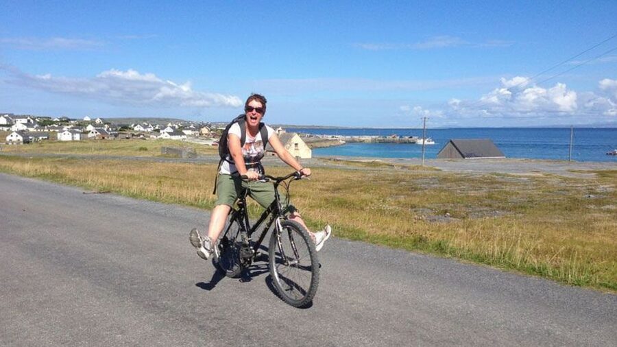 From Galway: Day Trip to Inisheer with Bike or Bus Tour - Five things to know before booking