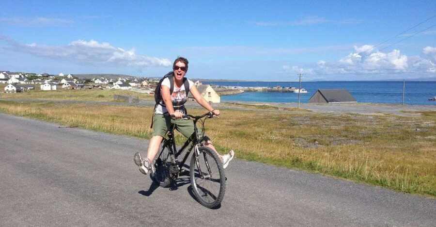 From Galway: Day Trip to Inisheer with Bike or Bus Tour - First impressions of Inisheer