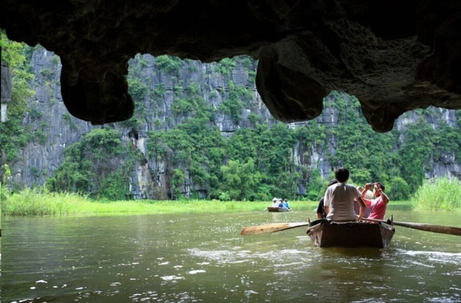 From Hanoi: Hoa Lu & Tam Coc with Buffet lunch & Cycling - The Tam Coc sampan ride through caves