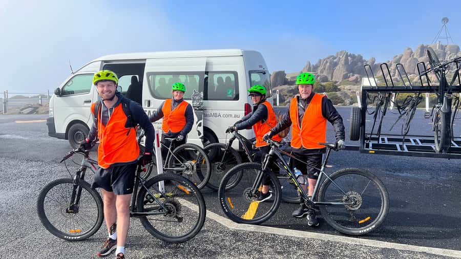 From Hobart: Mt Wellington Summit & Rainforest Bike Tour - Wildlife, local stories, and the guide’s role