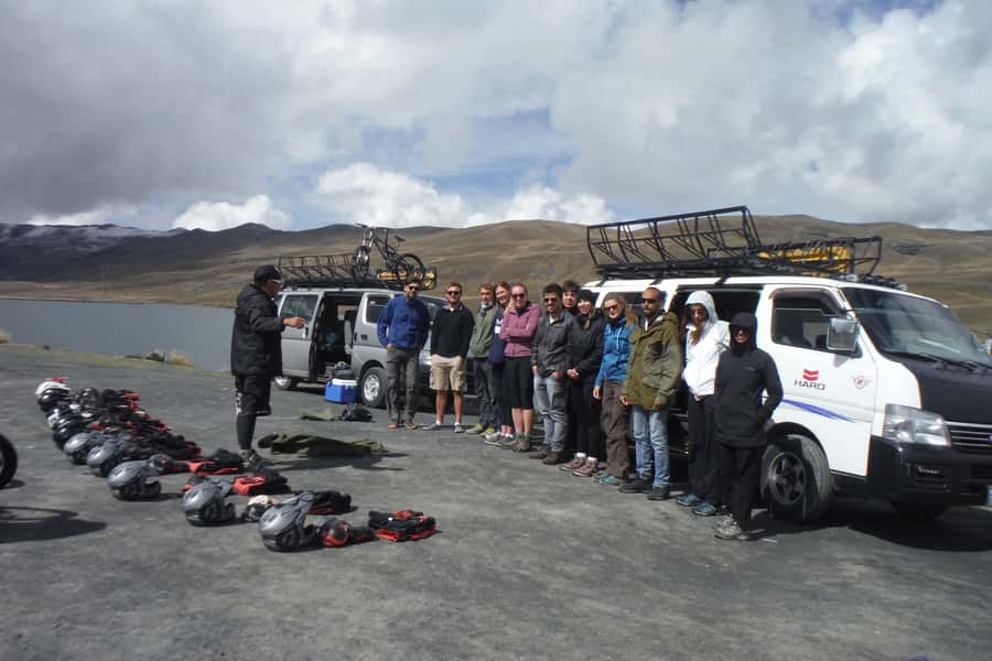 From La Paz: The World's Most Dangerous Road Biking Tour - Why Death Road is such a striking day trip