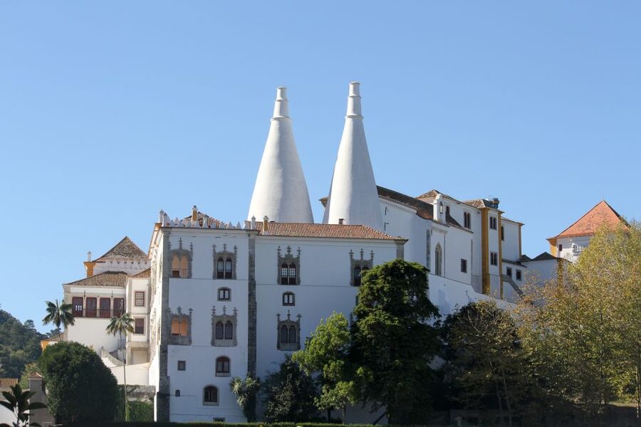 From Lisbon: Sintra to Cascais Full-Day Guided E-Bike Tour - Meeting in Lisbon and taking the train to Sintra