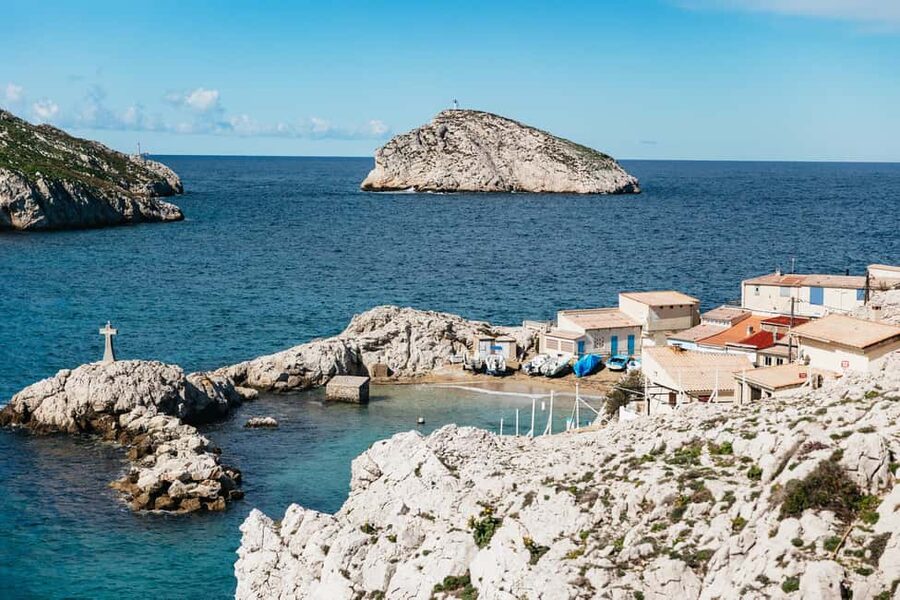 From Marseille: Guided E-Bike Tour to Calanque de Sormiou - The descent to Calanque de Sormiou