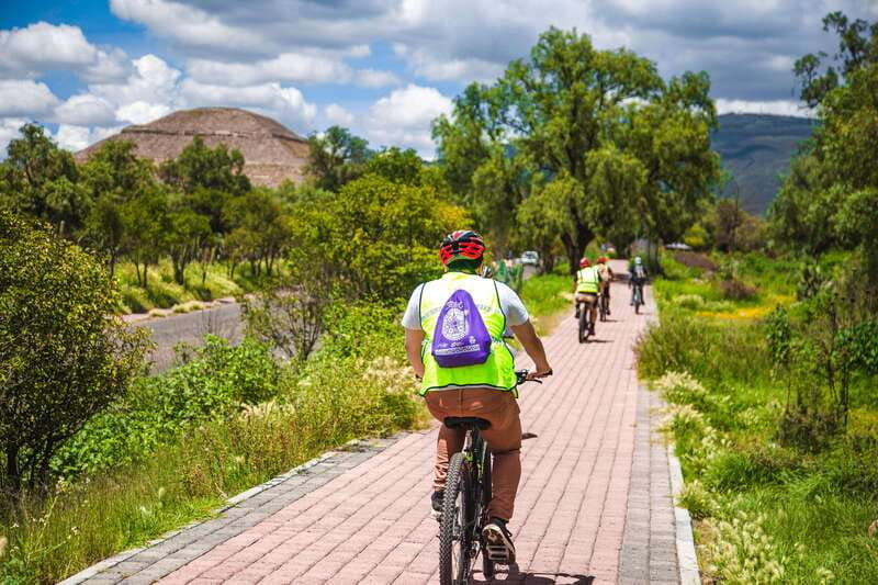From Mexico City: Teotihuacan Pyramids and Bike Tour - Walking the Avenue of the Dead