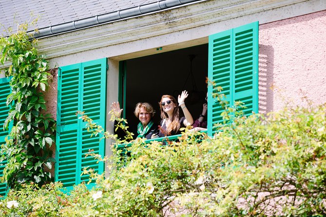 From Paris: Monet Gardens & Giverny Bike Tour with Picnic Stop - Who should book this Giverny bike tour?