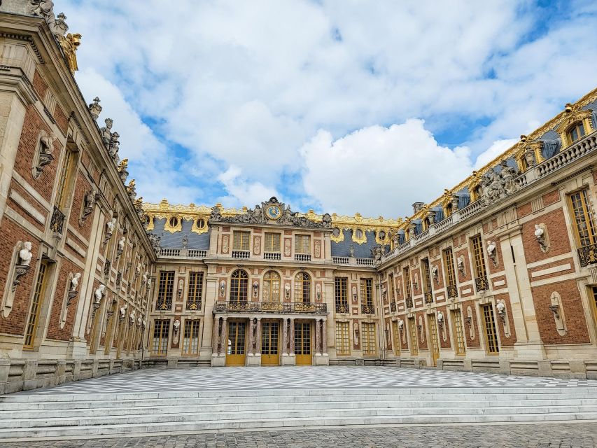 From Paris: Versailles Bike Tour with Gardens & Palace Entry - Entering the Palace of Versailles with two hours to explore