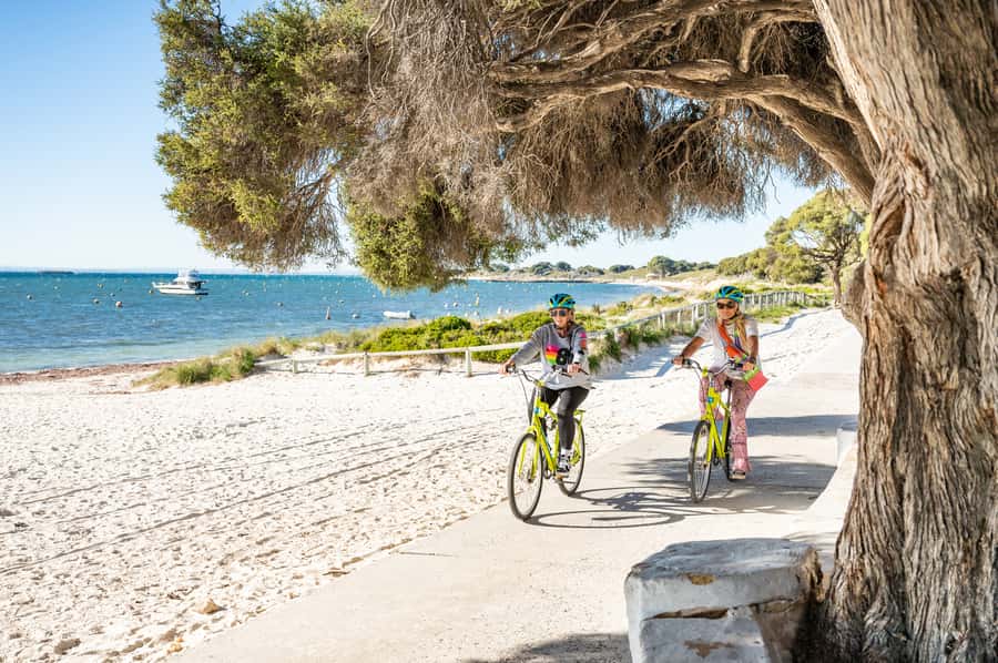 From Perth: Rottnest Island Full-Day Bike and Ferry Trip - How to use the day without rushing