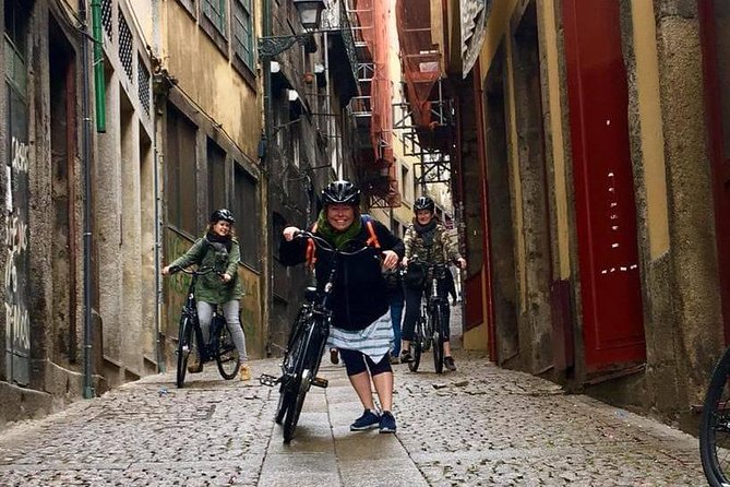 From Porto with view to Gaia: Private Bike Tour #DuckSideOfPorto - Following the Douro toward Massarelos