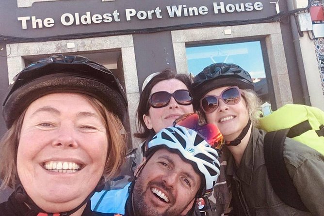 From Porto with view to Gaia: Private Bike Tour #DuckSideOfPorto - What the private guide changes