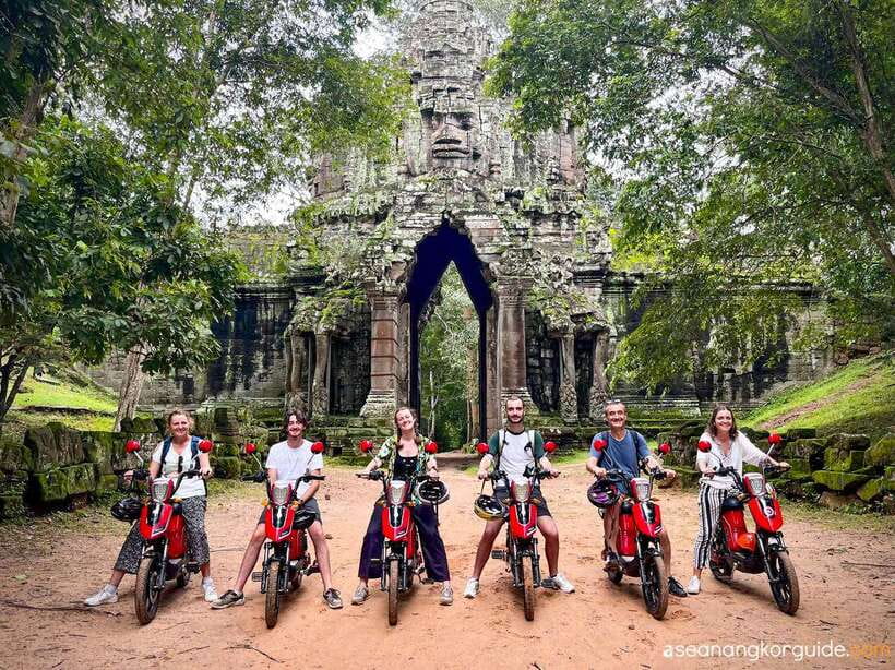 From Siem Reap: Angkor Wat Sunrise and Temples E-Bike Tour - Breakfast near Preah Dak and Sras Srang