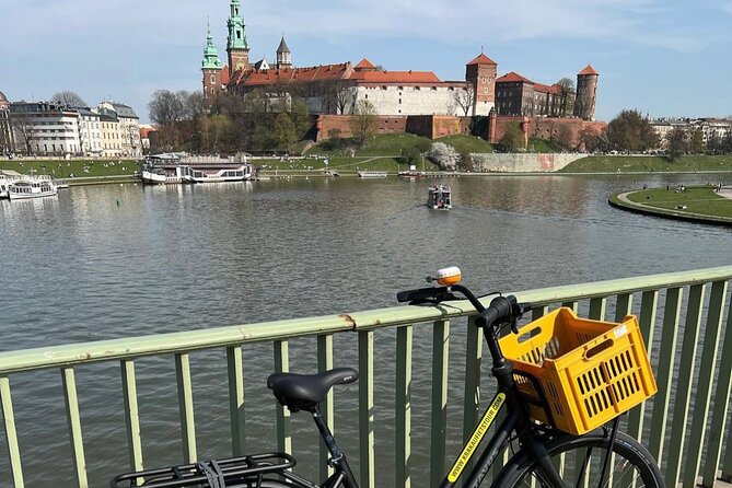 Full Bike Tour - the Old Town, Jewish Qtr & the Ghetto NEW BIKES - Wawel Hill, the Dragon, and the Vistula ride