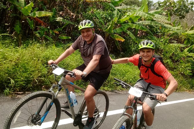 Full Day Cycling Amazing Chiangrai countryside and the White temple - The White Temple: an hour for Chiang Rai’s signature sight