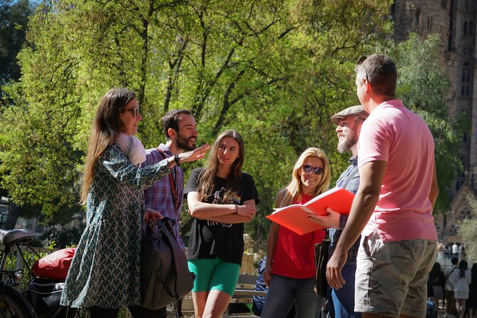 Gaudi UNESCO Highlights Small Group Bike Tour - Why a Gaudí bike tour works so well
