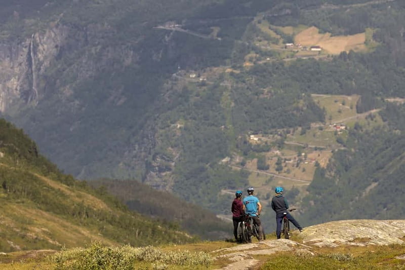 Geiranger Fjord: Downhill Self-Guided Bike Tour - Why This Downhill Route Works So Well