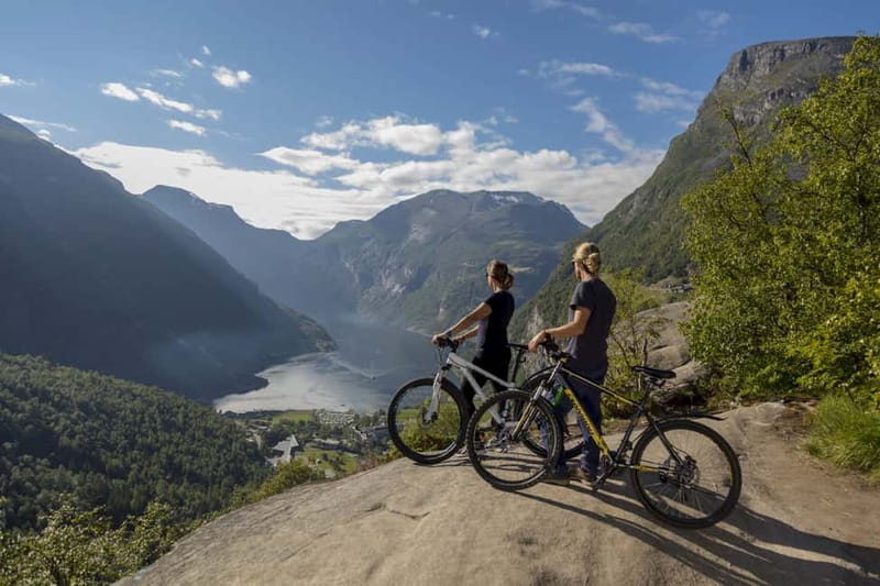 Geiranger Fjord: Downhill Self-Guided Bike Tour - Djupvatnet Lake: The High Starting Point