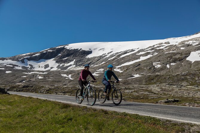 Geiranger: Sky to Fjord Downhill Biking Adventure - Flydalsjuvet, the grand finale