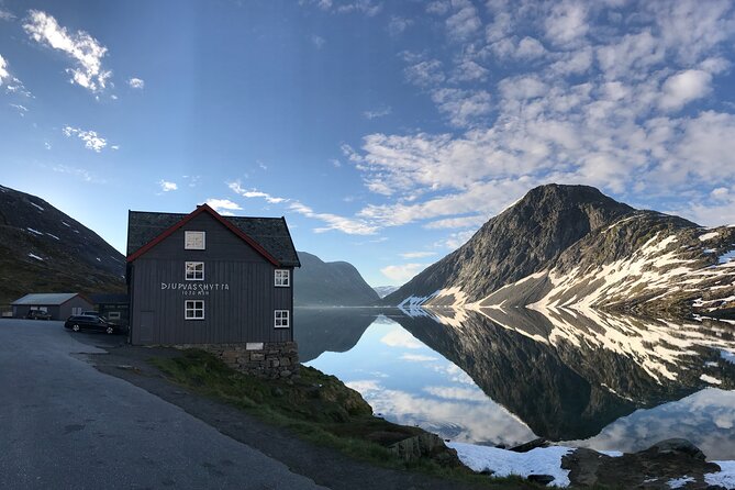 Geiranger: Sky to Fjord Downhill Biking Adventure - Who should book this ride?