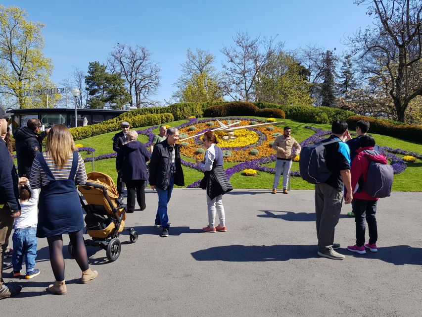 Geneva: United Nations, Old Town and Lake E-Bike Tour - Botanical gardens, zoo views, and the route toward the lake