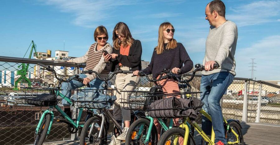 Ghent: City Highlights and Hidden Gems Guided Bike Tour - The Castle of the Counts and the medieval center