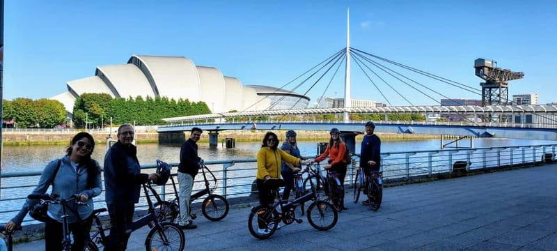 Glasgow: City Highlights Guided Bike Tour - Glasgow University and the West End