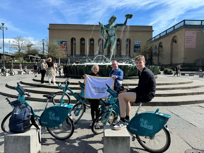 Gothenburg: City Highlights Bike Tour with Transfer - Gothenburg Museum of Art starts the sightseeing