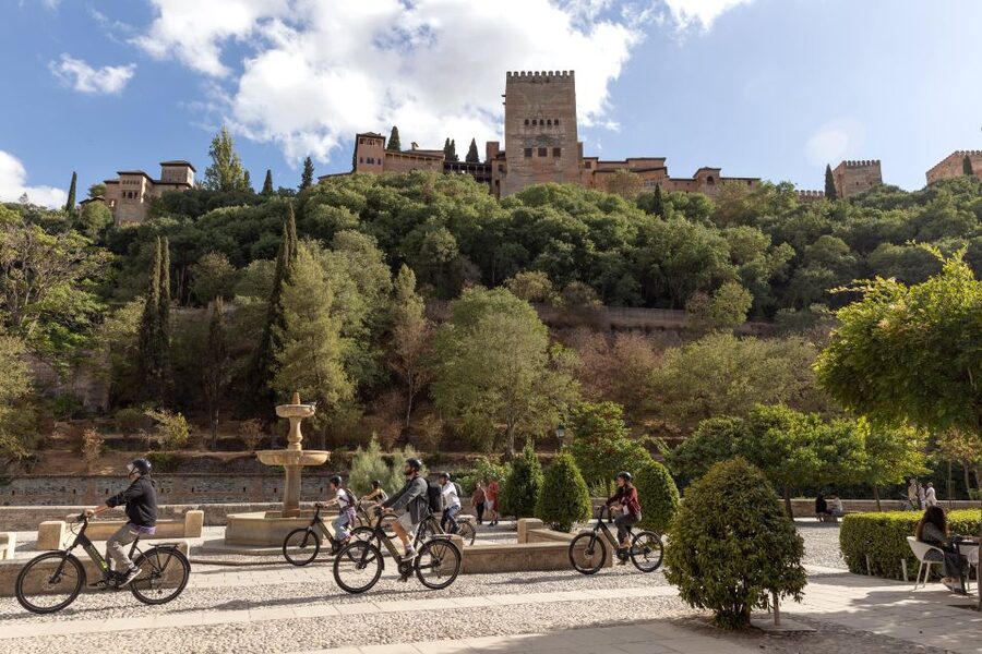 Granada: Albaicin and Sacromonte E-Bike Tour - Albaicin reveals Granada’s Moorish side