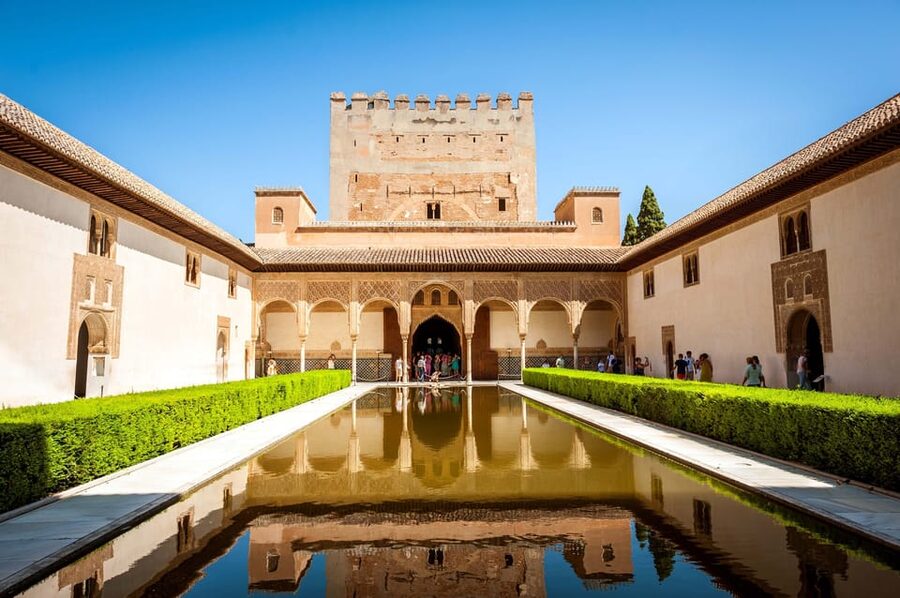 Granada: E-Bike Tour and Fast-Track Alhambra Ticket - Riding through Albaicín, Granada’s Moorish quarter