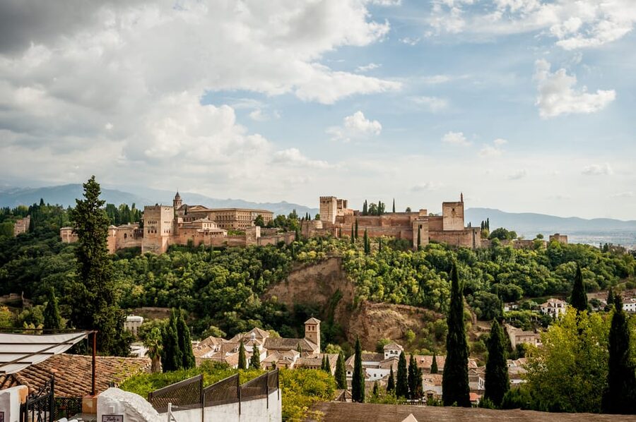 Granada: E-Bike Tour and Fast-Track Alhambra Ticket - Sacromonte cave houses and flamenco country