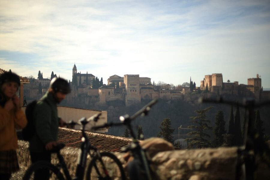 Granada: Highlights & Viewpoints eBike Tour with Tapas Break - Key points at a glance