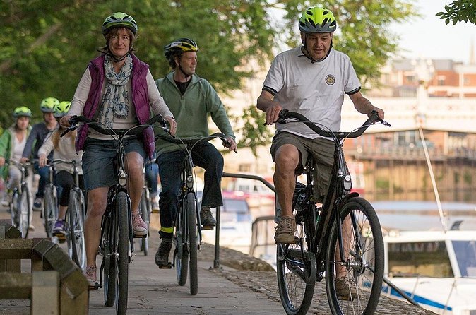Guided Bike Tour in York - St William’s College and the Minster window