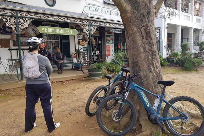 Guided Bike Tour of Stellenbosch - Meeting in Stellenbosch at 9 a.m.