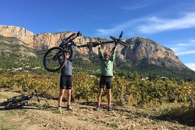 Guided mountain bike route - "Pata Negra" Tour - Following the mountain from side to side