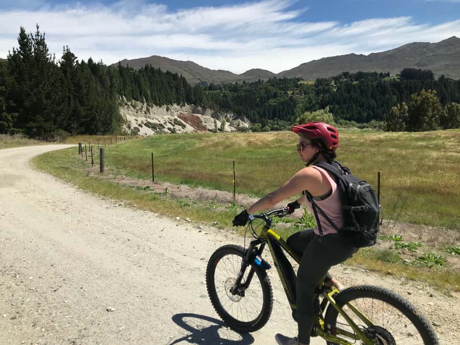 Guided Scenic E-bike Tour - Ride to the Lake - How demanding is the three-hour ride?