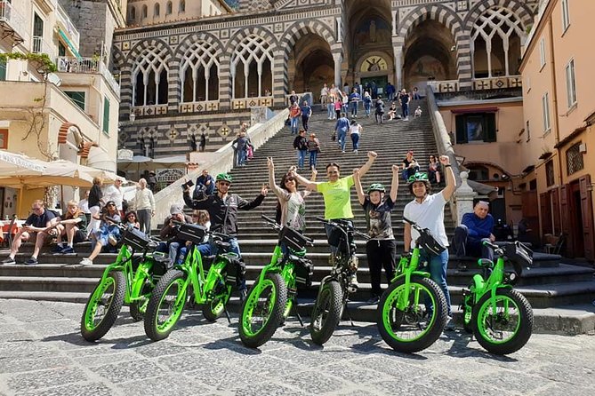 Guided tour of Naples by FAT electric bike - Climbing toward Posillipo and Virgiliano Park