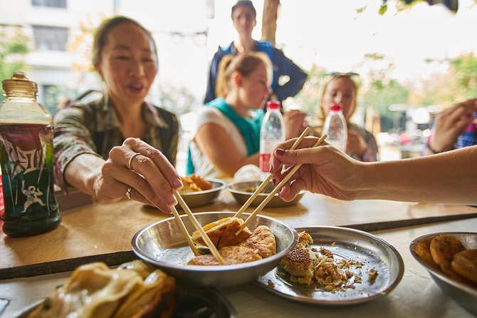 Half-Day Bike Tour of Shanghai Old Town with Food Tasting - Group Size, Guides, and Personal Attention