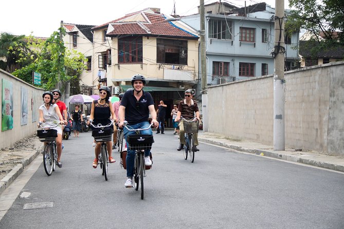 Half-Day Bike Tour of Shanghai Old Town with Food Tasting - Fuxing Park: Morning Life in the Former French Concession