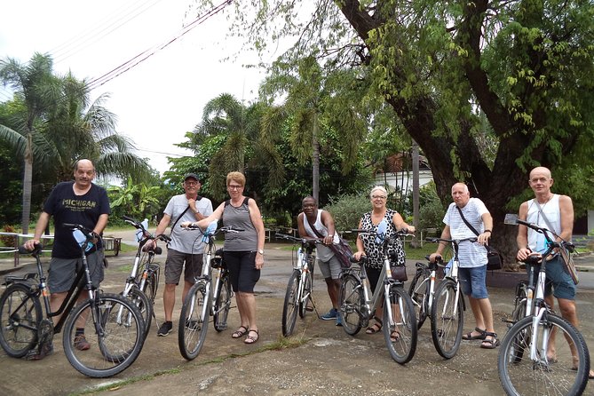 Half-Day Colors of Chiang Mai Biking Tour - Lunch, drinks, and a relaxed pace