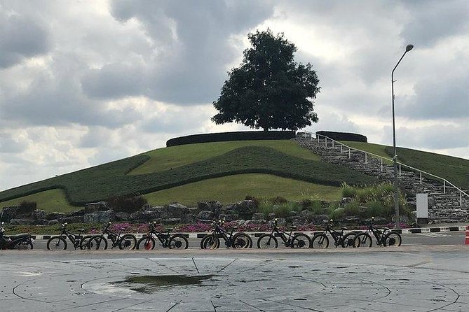 Half-day E-bike Nam Phrae (hilly, fully paved roads, GUIDED) - Riding Beyond Chiang Mai’s Old City