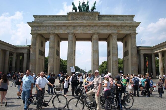 Half-Day Guided Bike Tour of Central Berlin's Highlights - Friedrichstadt-Palast and Berlin’s City Center