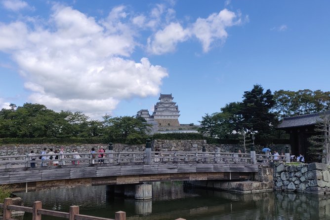 Half-day Himeji Castle Town Bike Tour with Lunch - Starting beside Himeji Station with a bicycle